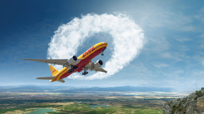 DHL推出GoGreen Plus服務 使用永續航空燃料降低物流碳排放。圖：DHL 國際快遞提供